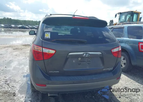 2010 Hyundai Veracruz Limited z USA, uszkodzony, nr VIN KM8NU4CC5AU139201